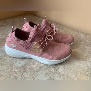 Sketchers Air Cooled Memory Foam Sneakers